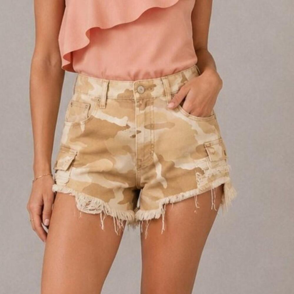 Free People We The Free Commander Cutoff Camo Shorts size 6